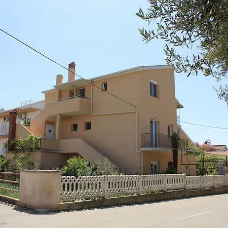 And Jagoda - Comfy And Cozy Zadar
