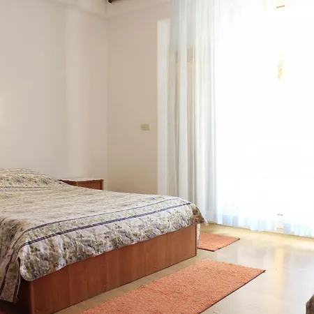 Guest house And Jagoda - Comfy And Cozy